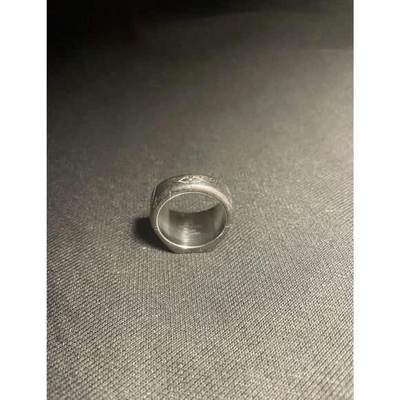 Louis Vuitton Monogram Signet ring - Picture 6 of 9